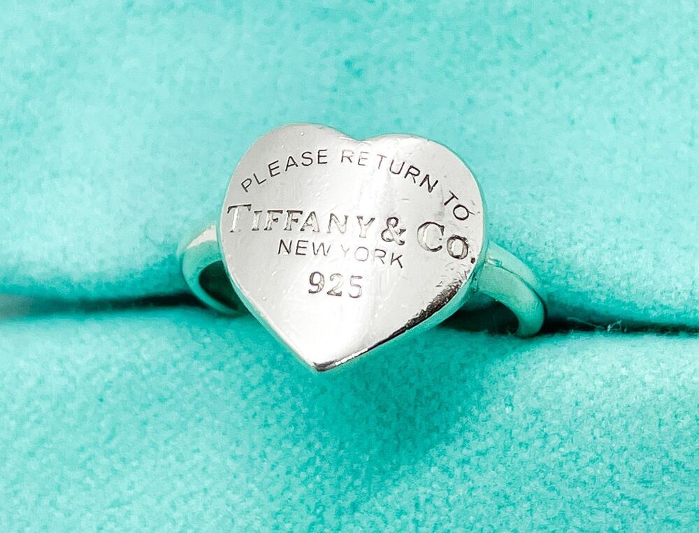Tiffany & Co. Return to Tiffany Heart Signet Ring Sterling Silver Size 4.25